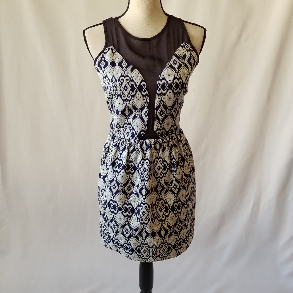 Chic dress New Without Tags